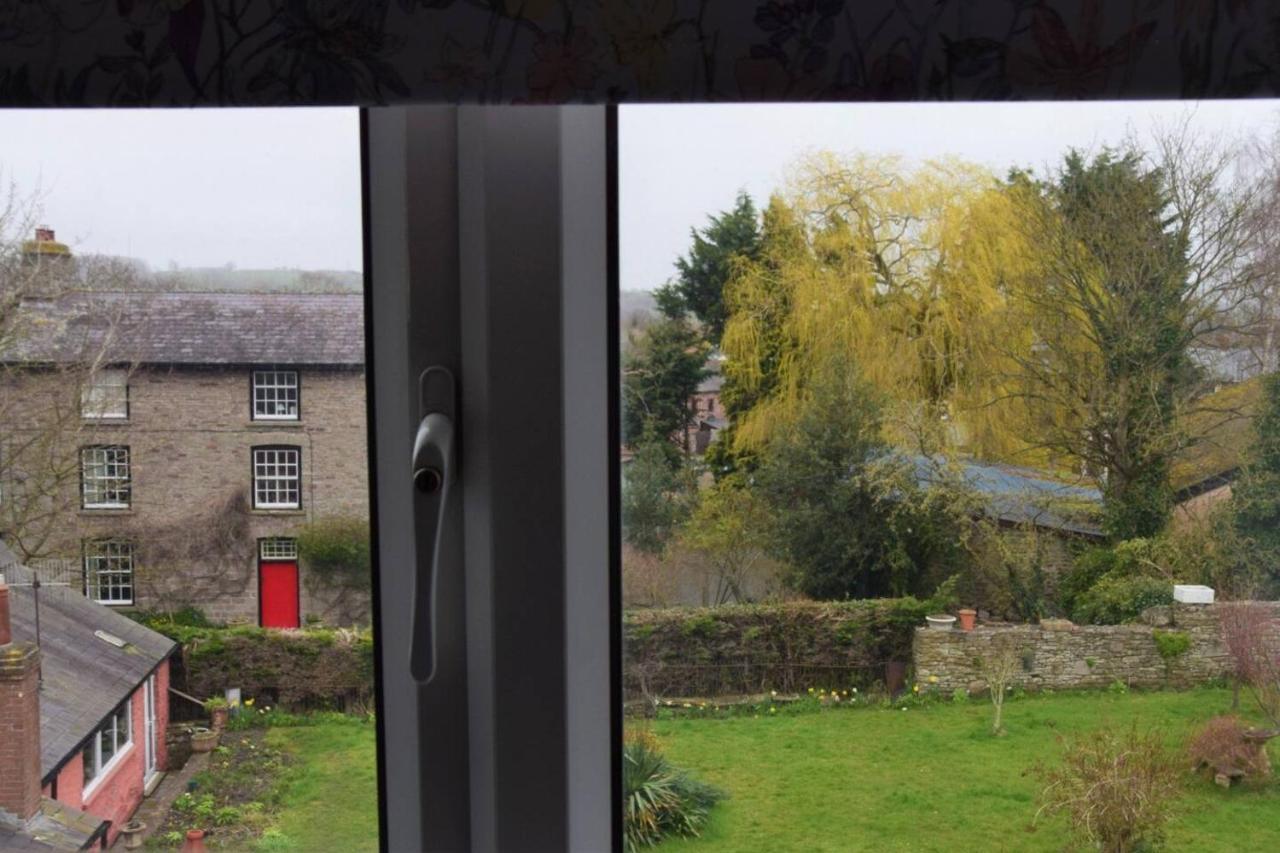Charming 3-Bed Apartment In Talgarth Powys Brecon Eksteriør bilde